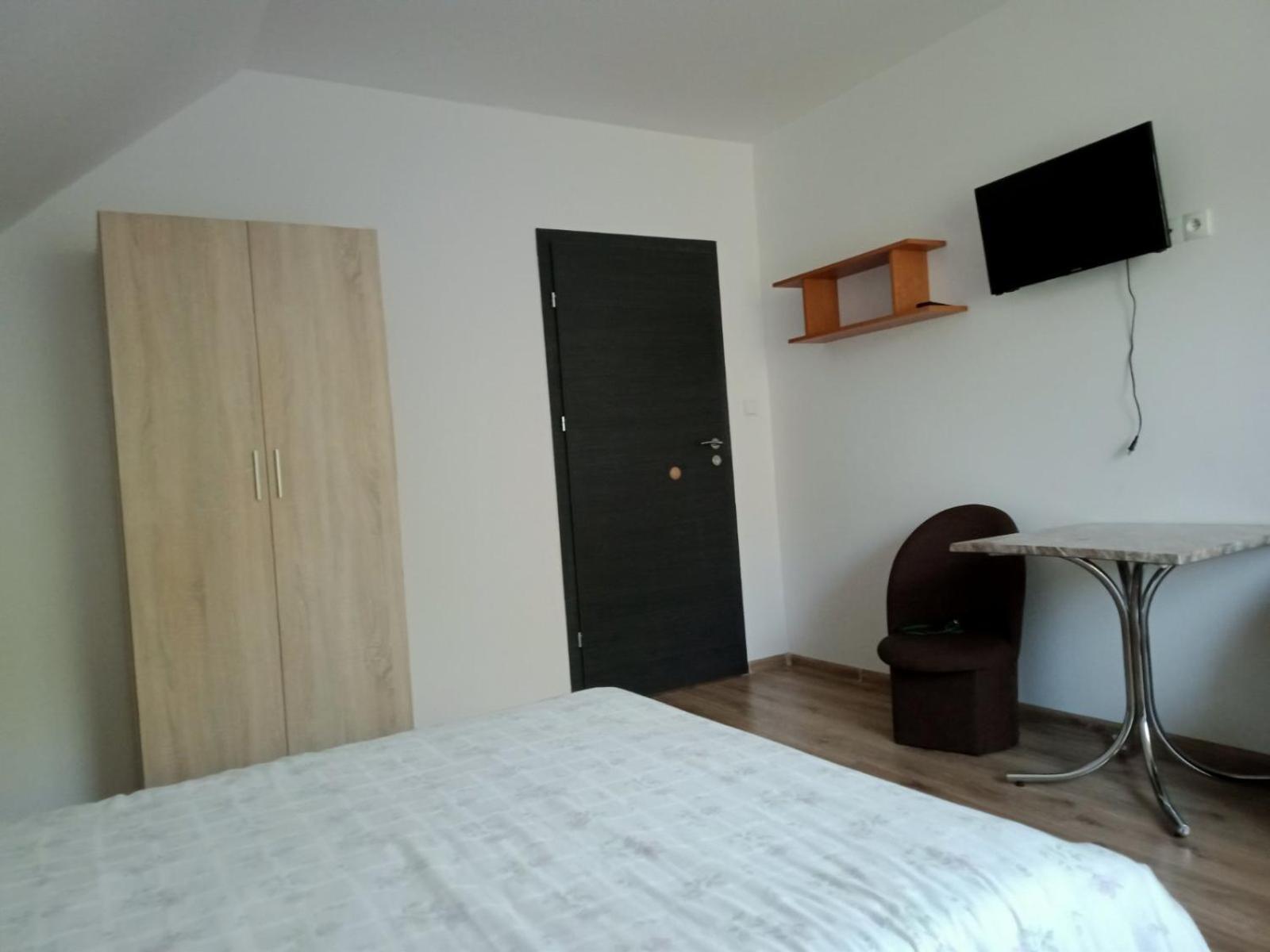 Pokoje U Nadii Appartement Karwienskie Bloto Drugie Kamer foto